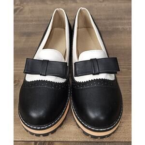 Voklin Loafers black white ladies size 8M round toe bow tuxedo classic oxford